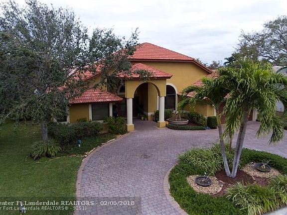 3rd image of 8225 NW 40th Ct