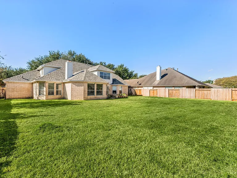 14910 Lake Woodbridge Ct — Photo 47