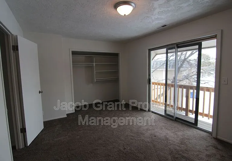 1474 S Falcon Dr — Photo 4