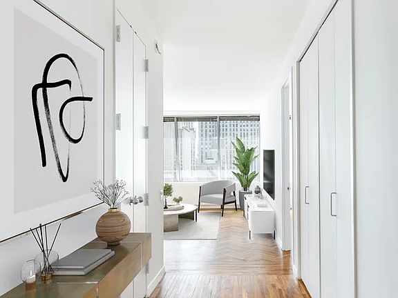 3rd image of 15 W 53rd St #24C