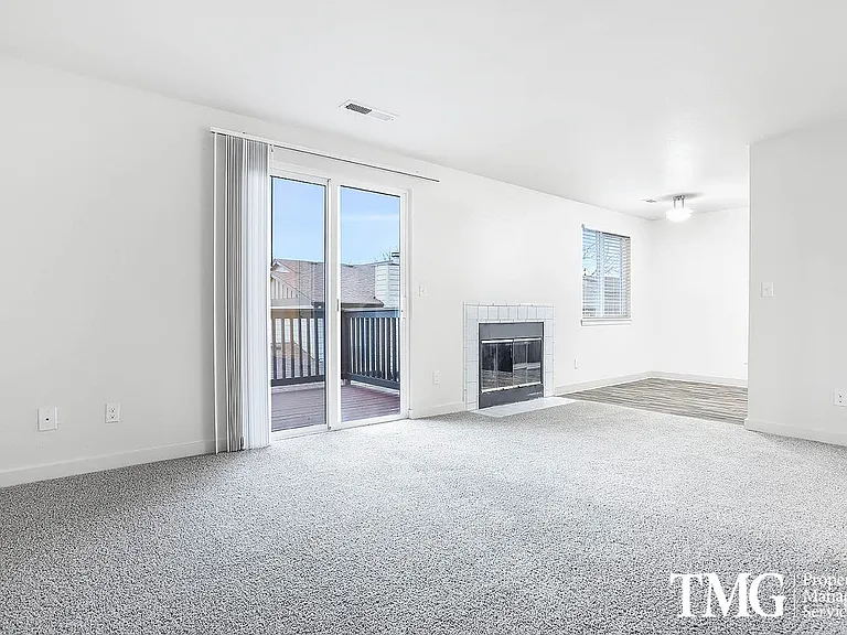 River View Apartments — Photo 24