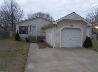 208 E 32nd St, Lorain, OH