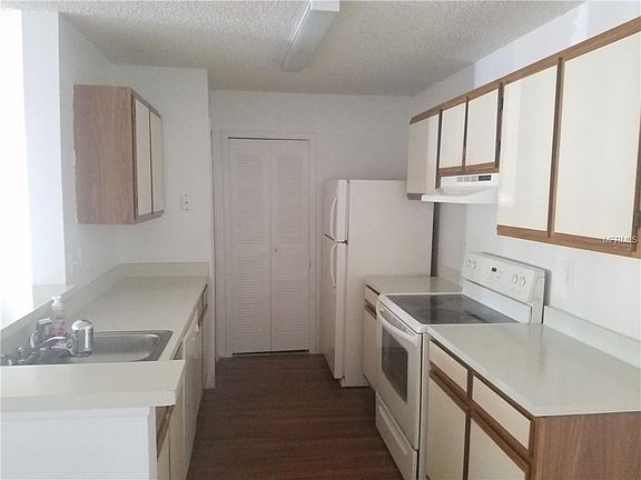 3rd image of 2002 Cascades Blvd Unit 103