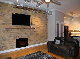 522 1/2 S Main St, Elkhart, IN 46516
