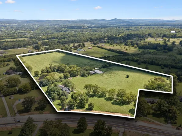1501 Hartsville Park, Lebanon, TN 37087