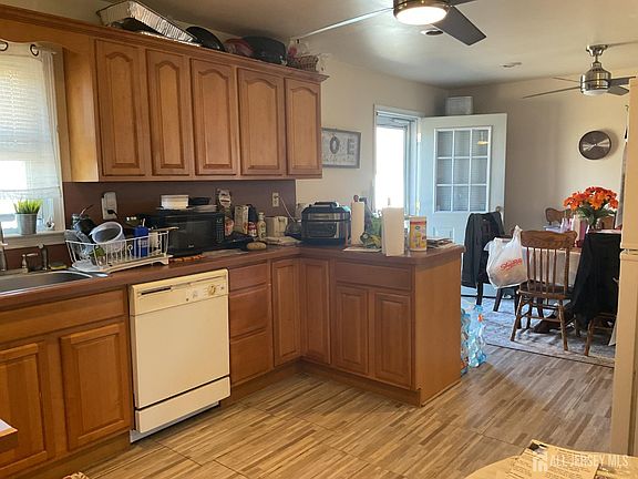 5th image of 74 Warner St