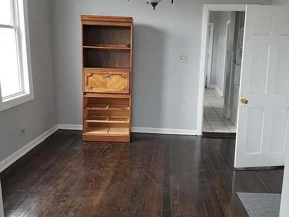 3rd image of 4142 N Ashland Ave #3