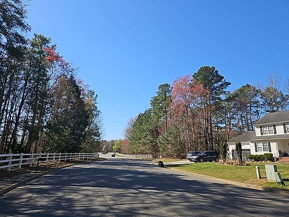 5th image of 8120 Four Mile Run Pkwy