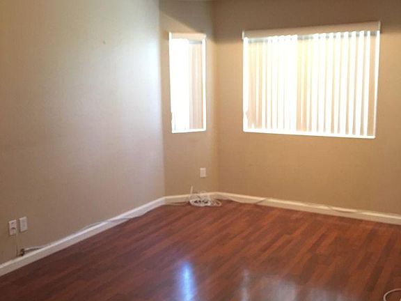 5th image of 200 W Flamingo Dr