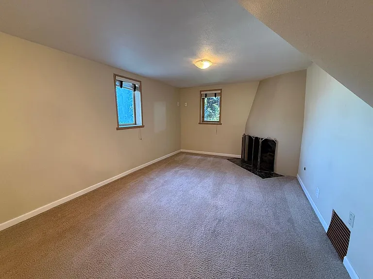 2466 Montavista Pl W — Photo 28