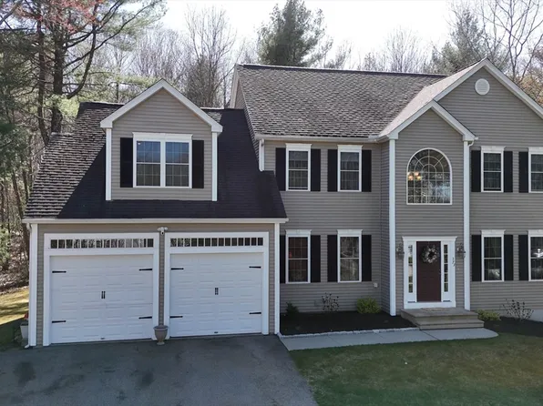 373 Lincoln Cir, Northbridge, MA 01534