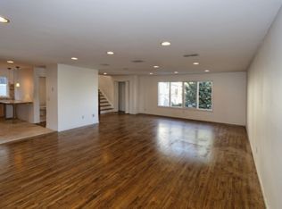 1454 River Rd, Edgewater, NJ 07020