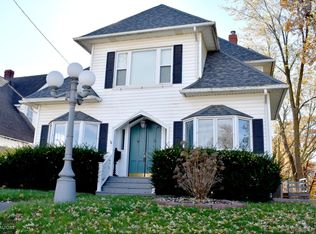 406 W Maple St, Centerville, IA 52544