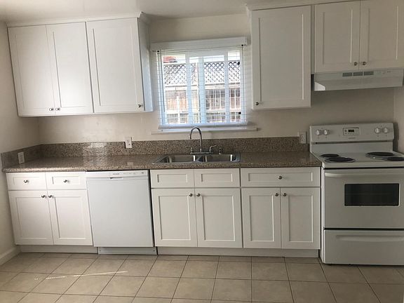 2nd image of 4775 Lamont St