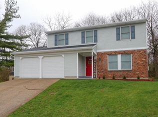 694 Woodthrush Dr, Cincinnati, OH 45244