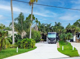 185 Plantation Dr, Titusville, FL 32780