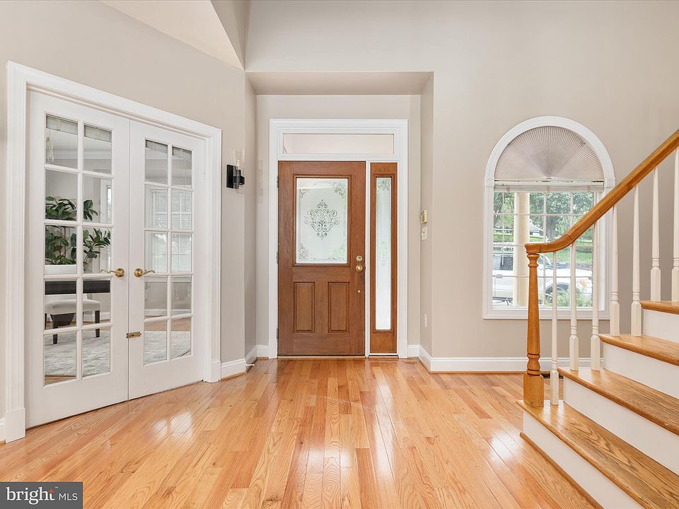 7563 Foxview Dr, Warrenton, VA 20186 | MLS #VAFQ2017450 | Zillow