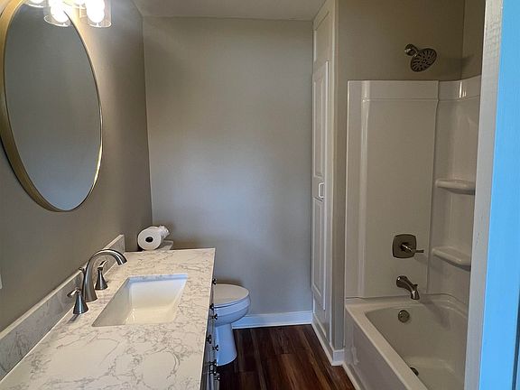 4th image of 119 Williams St