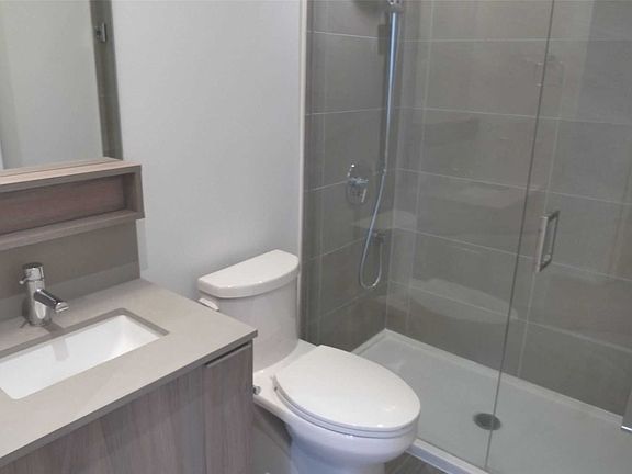 4th image of 950 Portage Pkwy #3912