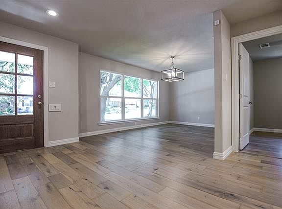 4th image of 8224 Claremont Dr