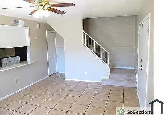 3 bed, 1000 sqft, $1,400 — Photo 3