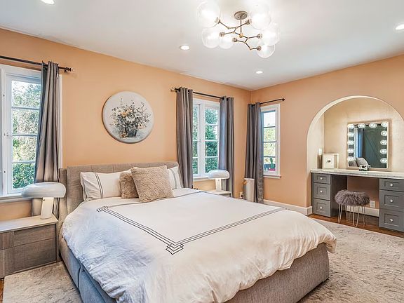 4th image of 150 Fern Dr #1