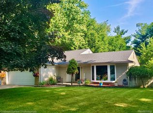 32678 Rayburn St, Livonia, MI 48154