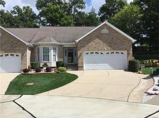 26 Spring Oaks Dr, Saint Charles, MO