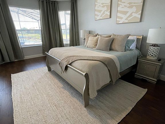 3rd image of 3601 Valleyview Dr