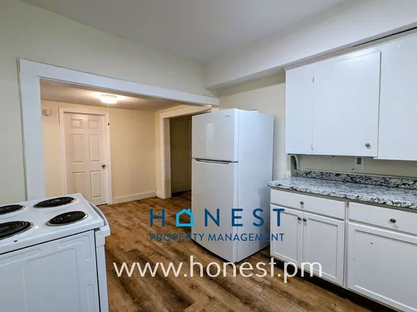 36 Prospect St APT 3, Augusta, ME 04330