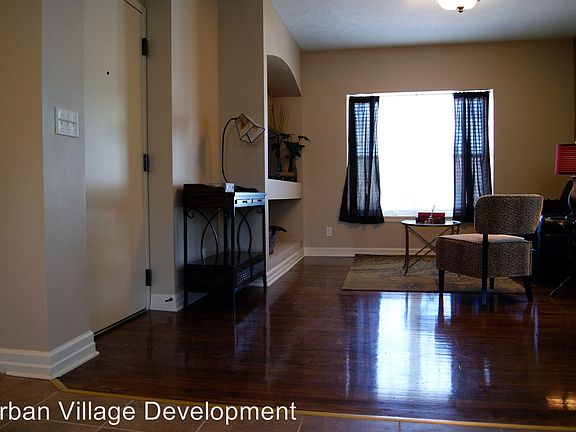 5th image of 3007 Jackson St APT 02B