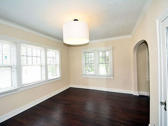 3rd image of 1711 N College Ave APT 7