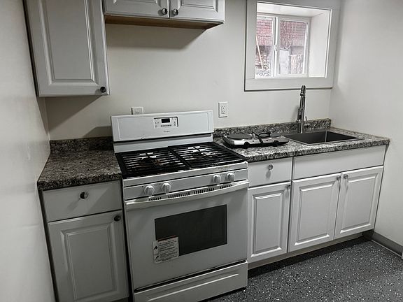 4th image of 4557 Seebaldt St