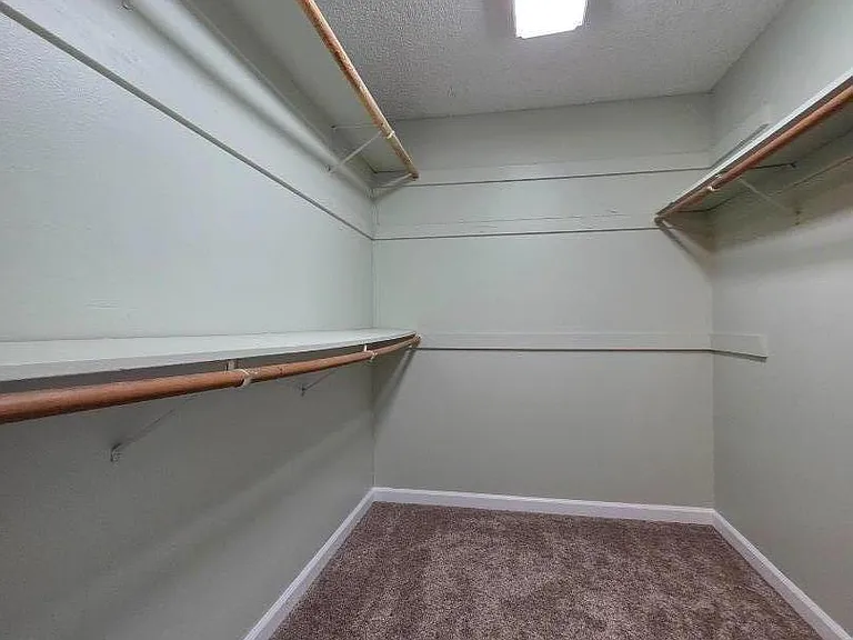 1884 Cherokee Dr #4 — Photo 5