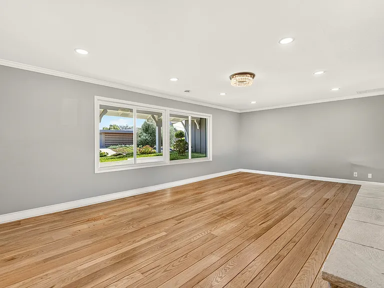 10420 Greenview Dr — Photo 36