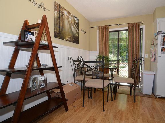 4th image of 4685 Eastern Ave SE