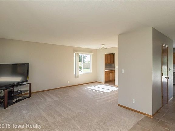 3rd image of 9360 Kingman Dr