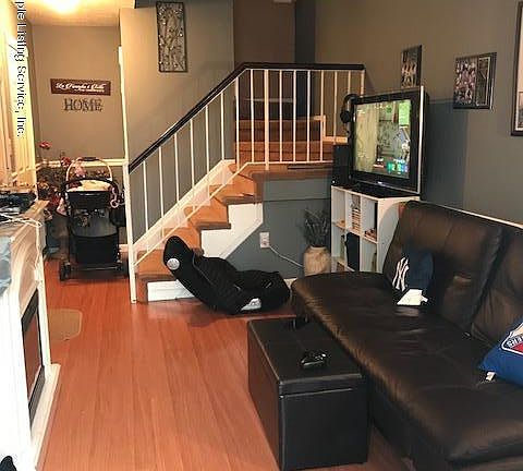 2nd image of 378 Aspen Knolls Way