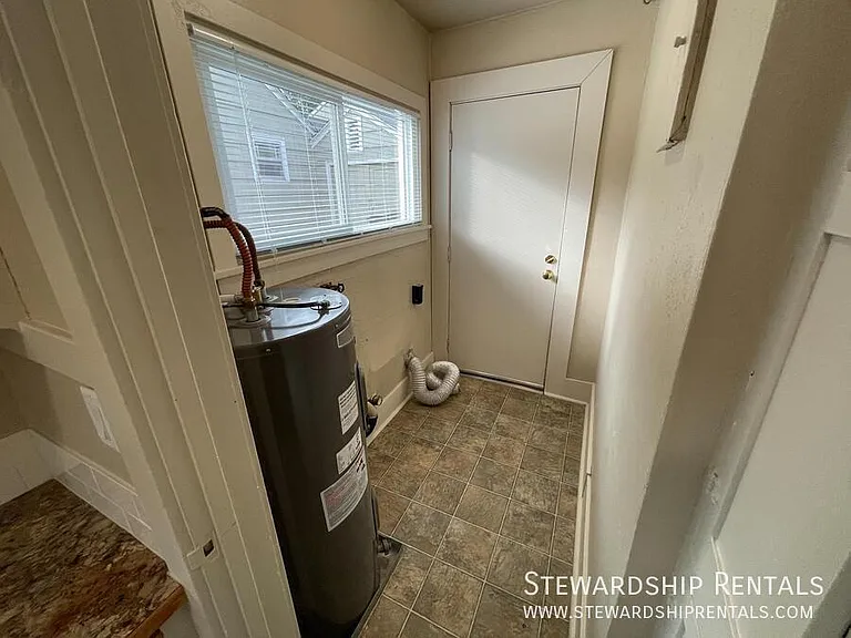 2024 Emerald St #4 — Photo 11
