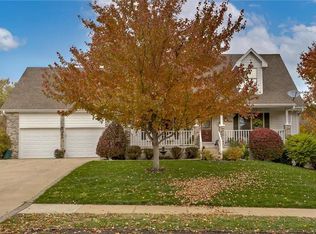 1104 SW Persels Rd, Lees Summit, MO 64081