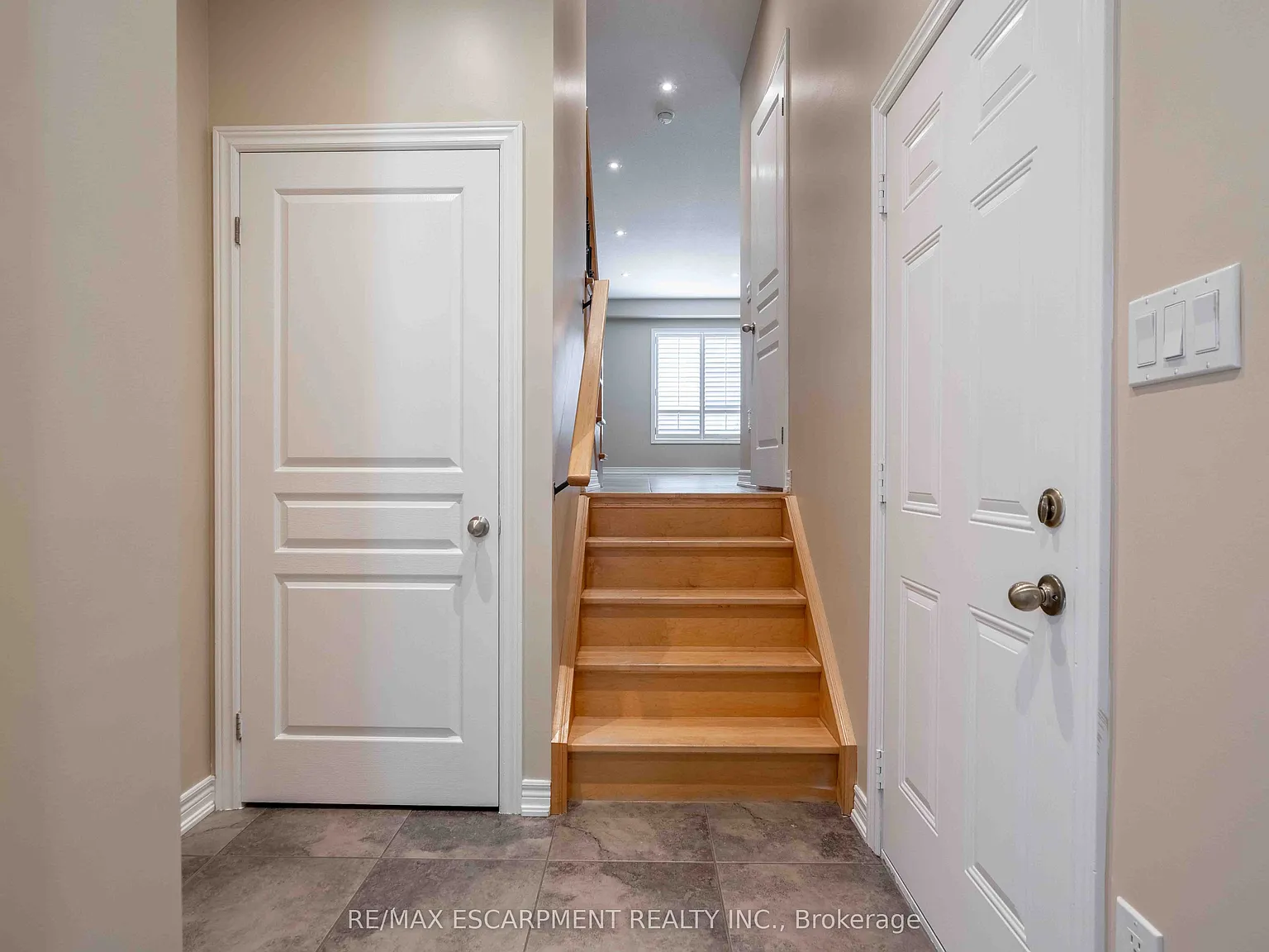 3 bed, $2,750 — Photo 2