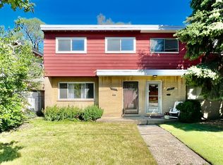 8906 Gross Point Rd, Skokie, IL 60077