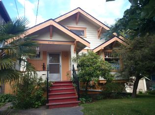 6722 Earl Ave NW, Seattle, WA 98117