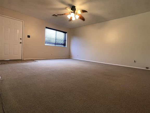 3rd image of 2207 E Calle Alegre