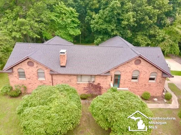 3150 N Otter Creek Rd, Monroe, MI 48161