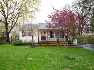 24 Queen Rd, Rocky Point, NY 11778