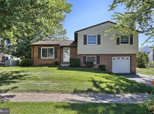 587 Wellington Rd, Harrisburg, PA 17109