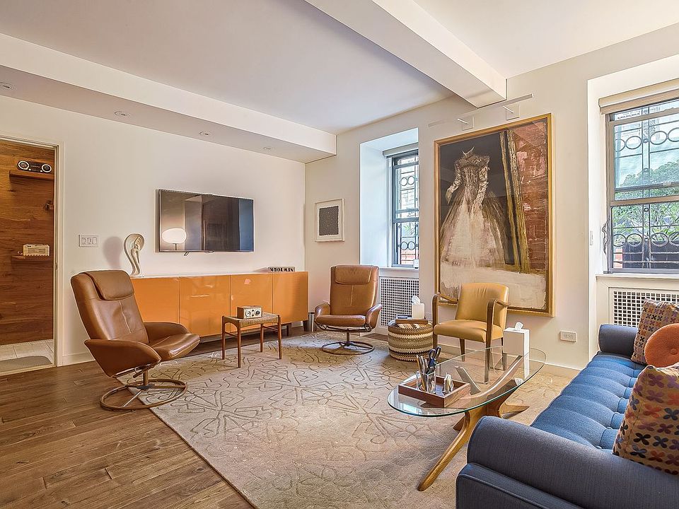 1st image of 4 E 70th St APT 1-A