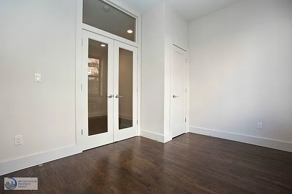 Rented by Metropolitan Property Group | media 30