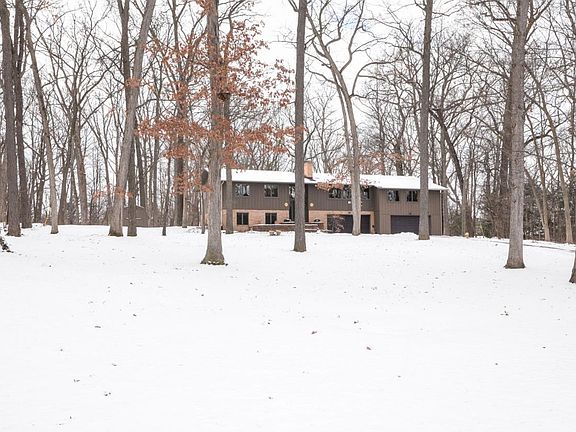 3rd image of 735 Timberlane Dr